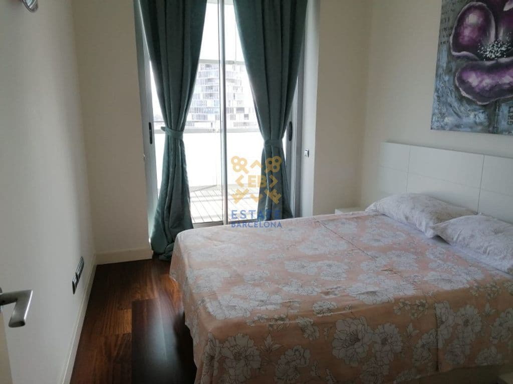 4-Bedroom Apartment in Barcelona, photo 4