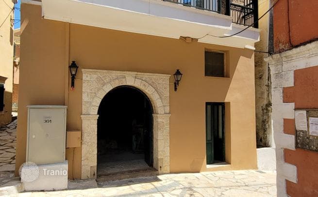 3-Bedroom Traditional House in Chlomis, Corfu, photo 3
