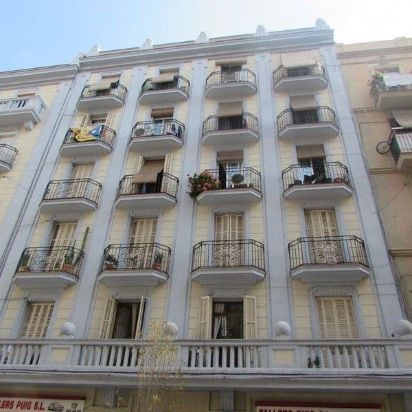 Квартира в Барселоне, Испания, 74 м²
