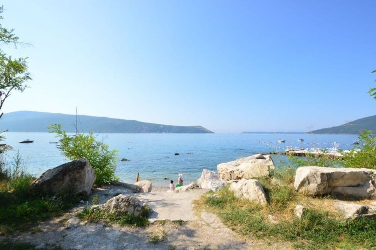 Квартира в Херцег-Нови, Черногория, 70 м², фото 4