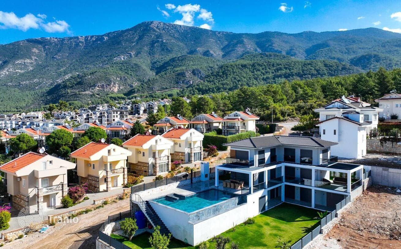 4-Bedroom House with Private Pool in Fethiye, Mugla, photo 3