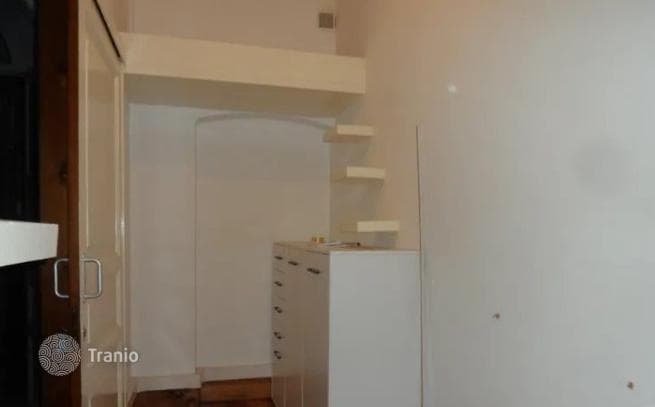 1-Bedroom (1+1) Apartment in Historic Building in Beyoglu, Istanbul