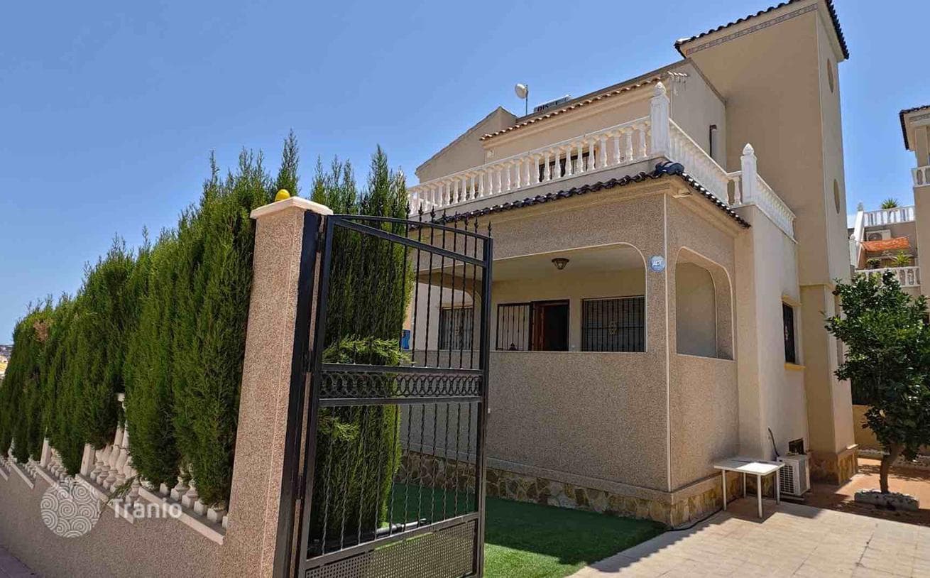 4-комнатная вилла 207 м² в Деэса де Кампоамор, Испания, фото 2