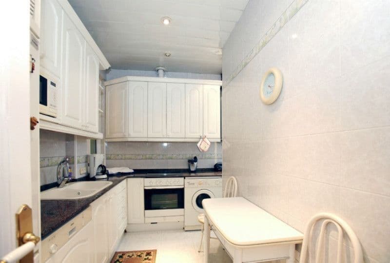 Квартира в Барселоне, Испания, 80 м²