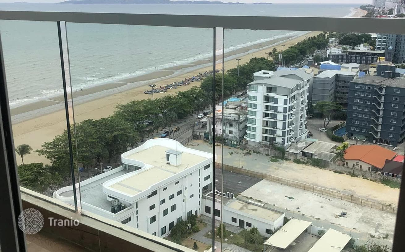 1-Bedroom Corner Condo with Sea View in Jomtien, Pattaya, photo 3
