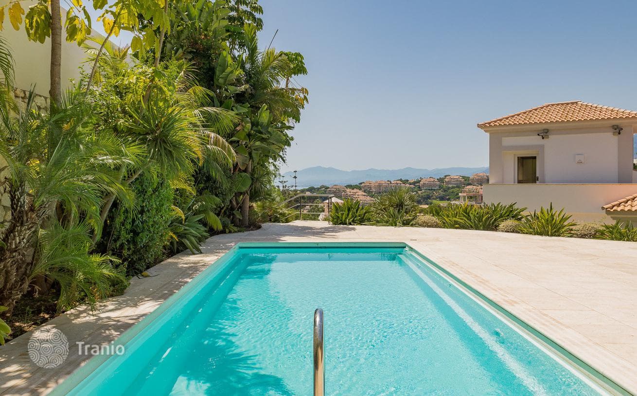 Вилла на продажу в Elviria, Восточная Марбелья, фото 2