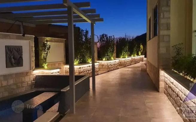 2-Bedroom Apartment with Sea and Garden Views in Budva, photo 3