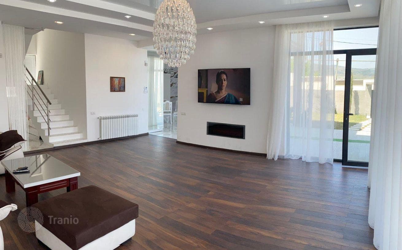 3-Bedroom House in Tbilisi, photo 2