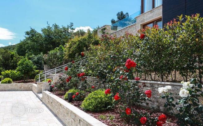 4-Bedroom Beachfront Villa with Private Pool and Beach in Radovici, Herceg Novi, photo 4