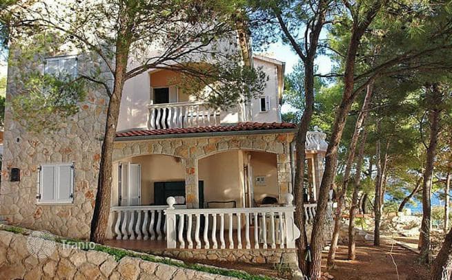 Waterfront Villa with Private Pool in Hvar, Croatia, photo 3