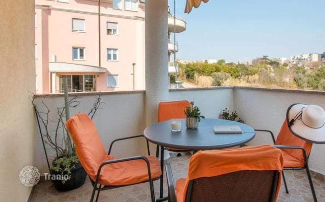 2-Bedroom Apartment 120 m from the Sea in Pula, photo 4