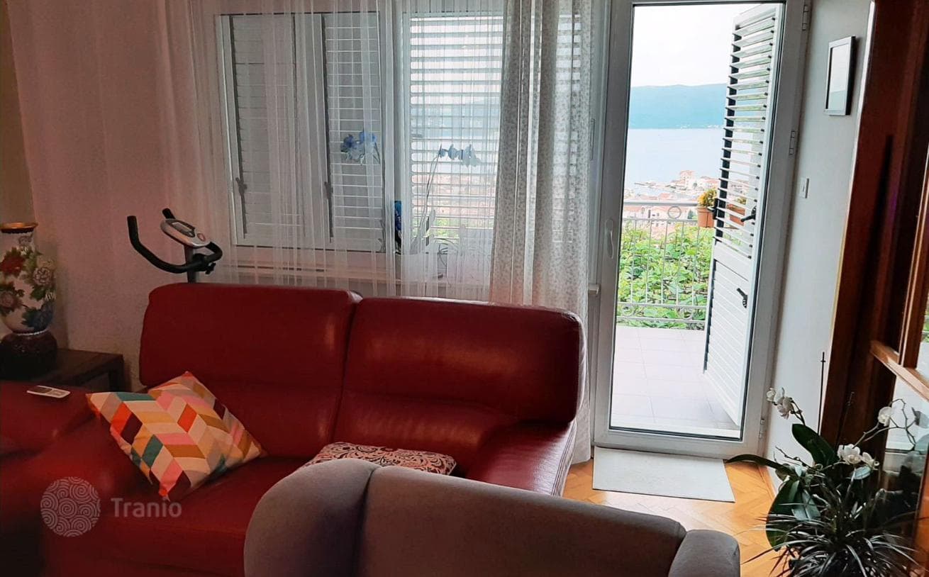 Furnished House with Terraces and Garage in Tivat