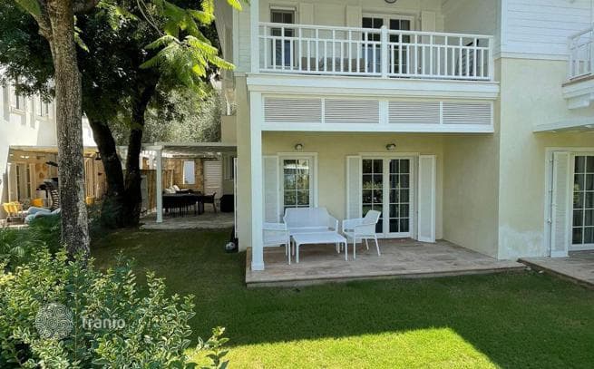 Townhouse with Private Pool in Getchek