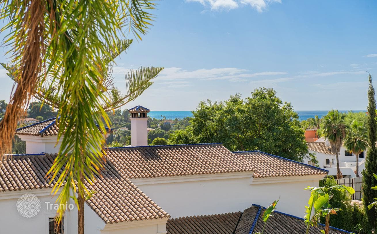 Вилла на продажу в Altos del Paraiso, Бенахавис, фото 3