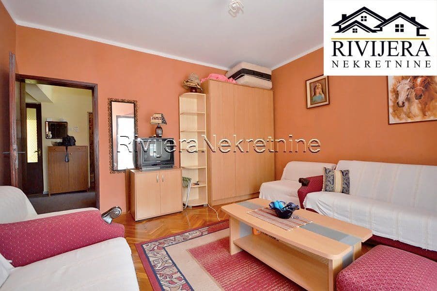 1-Bedroom Apartment in Herceg Novi, photo 4