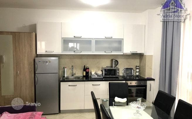1-Bedroom Apartment 200 m from the Beach in Budva, Montenegro