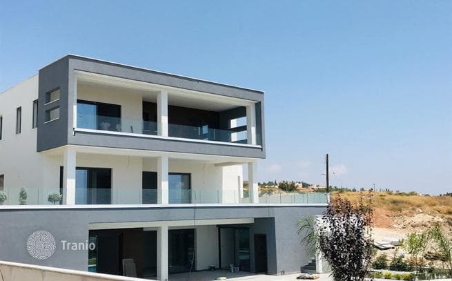 6-Bedroom Villa with Panoramic Views in Limassol, photo 3