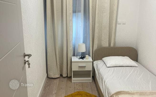 2-Bedroom Apartment 230 m from the Beach in Herceg Novi, photo 2