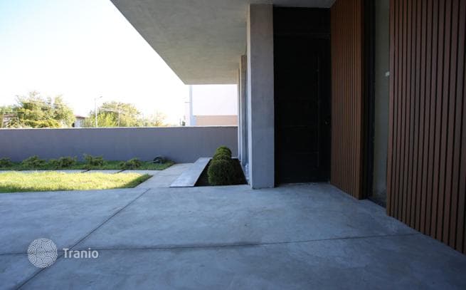 4-Bedroom House with Yard in Saburtalo, Tbilisi, photo 4