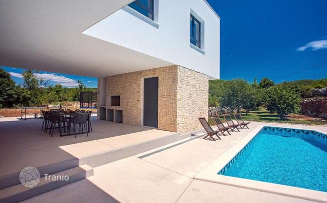 2-Bedroom Villa in Split, Croatia, photo 3