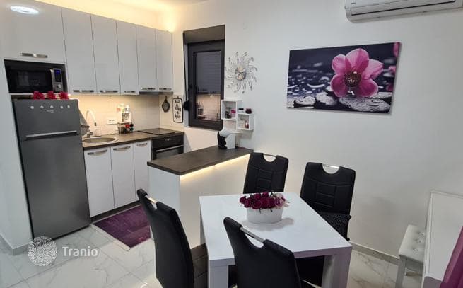 1-Bedroom Apartment with Parking 250 m from the Sea in Djenovici, Budva, photo 3