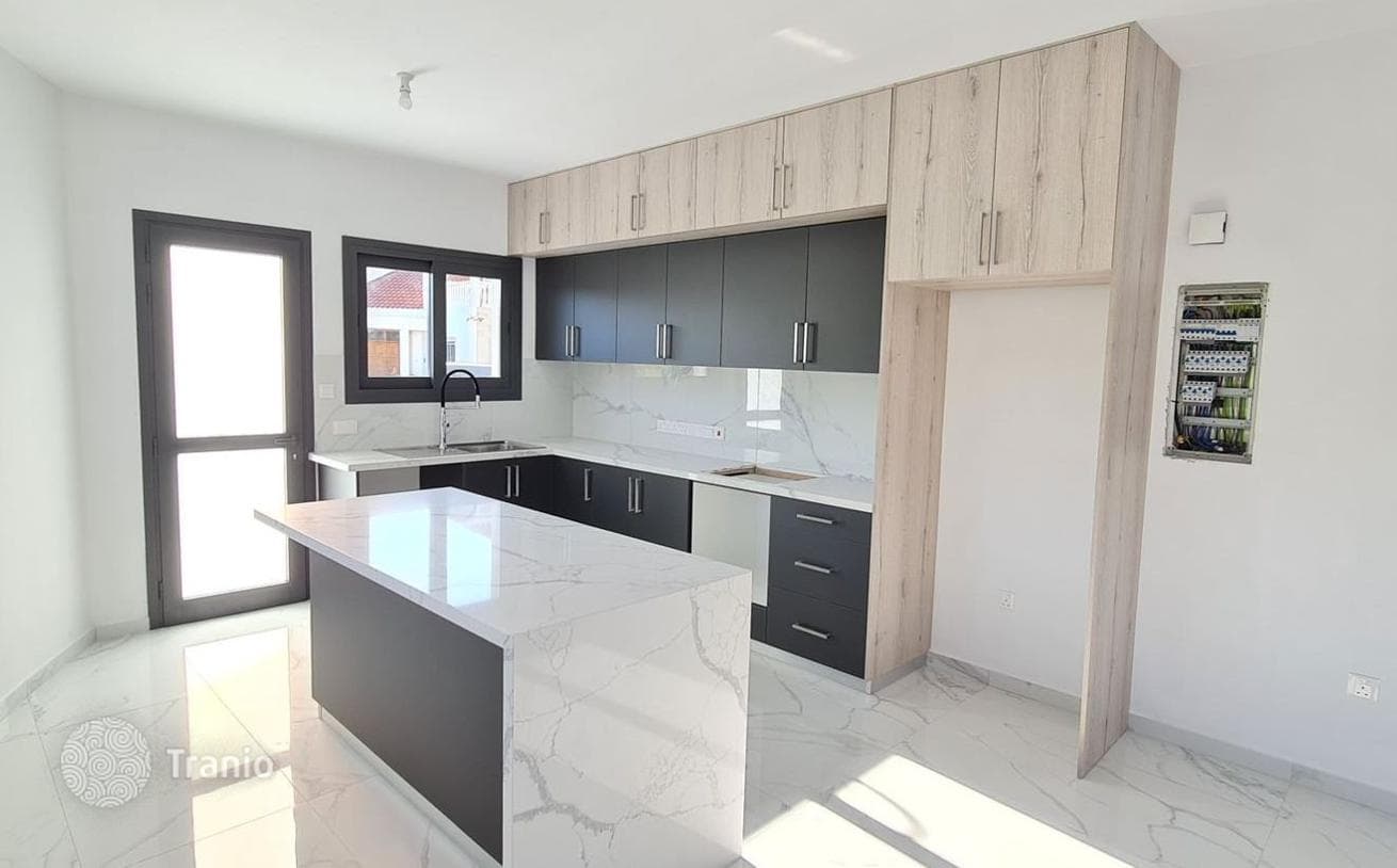 2-Bedroom Apartment in Paphos, Cyprus, photo 2