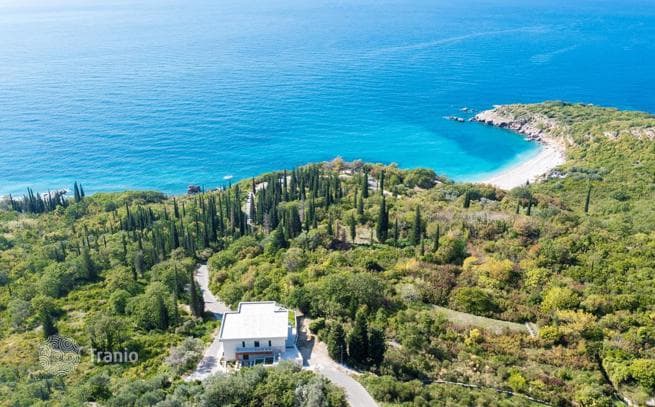 4-Bedroom Villa with Sea View in Budva, Montenegro, photo 4