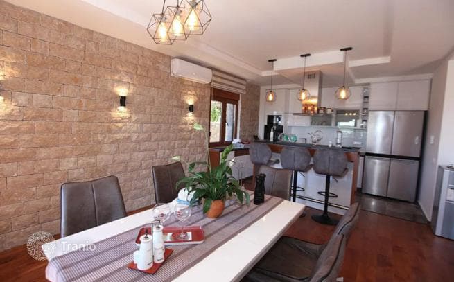 4-Bedroom House in Budva, photo 4