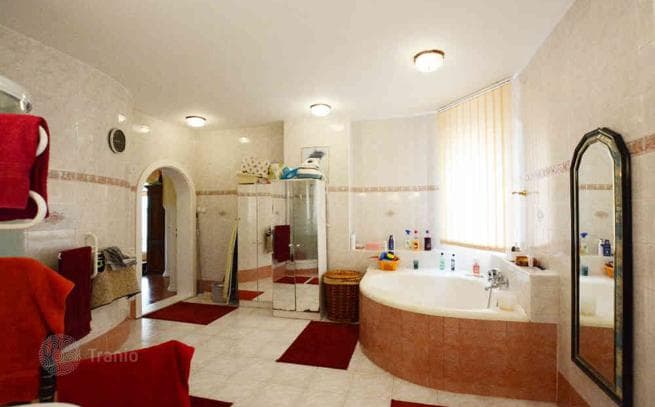 9-комнатный дом в городе 740 м² в Дебрецене, Венгрия, фото 4