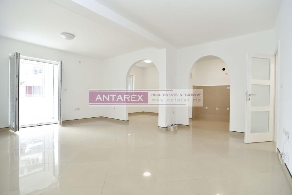 Апартаменты в Будве, Черногория, 81 м², фото 2