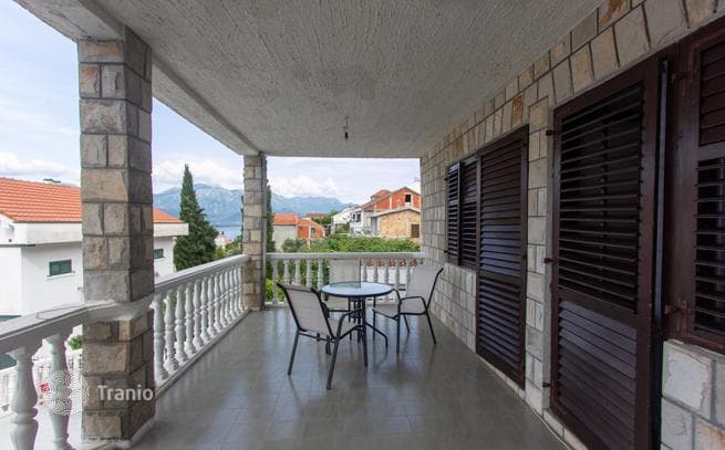 8-Bedroom House with Sea View in Krasici, Montenegro
