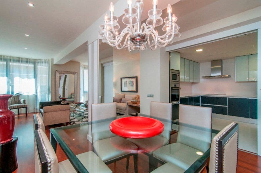 Квартира в Барселоне, Испания, 120 м²