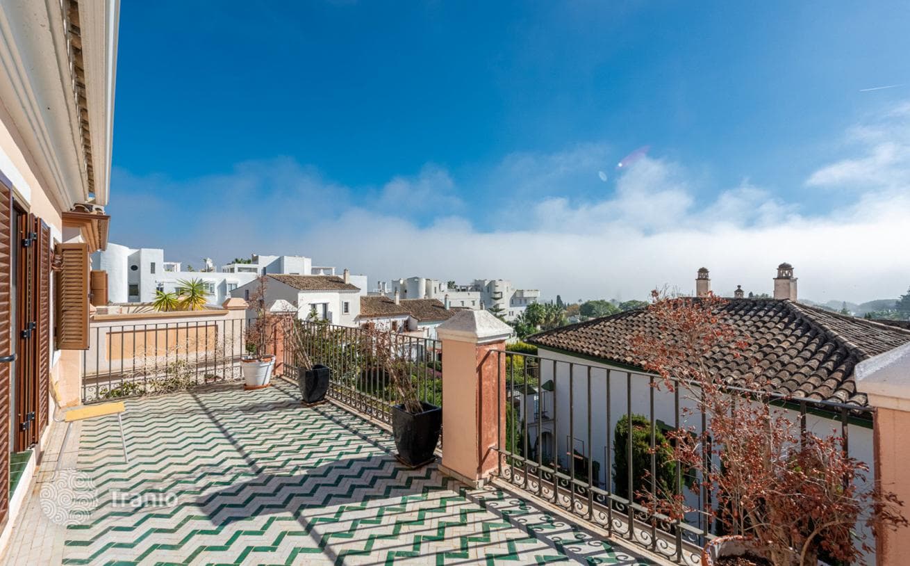 Вилла на продажу в Marbelah Pueblo, Золотая Миля, фото 2