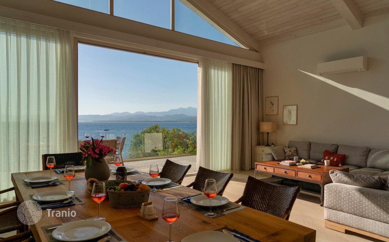 Furnished Luxury Waterfront Villa with Private Dock and Pool in Fethiye, photo 2