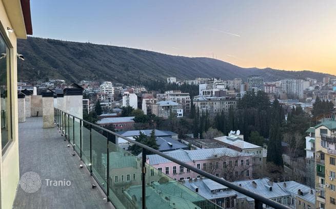 6-Bedroom Apartment in Old Tbilisi, Tbilisi, photo 4