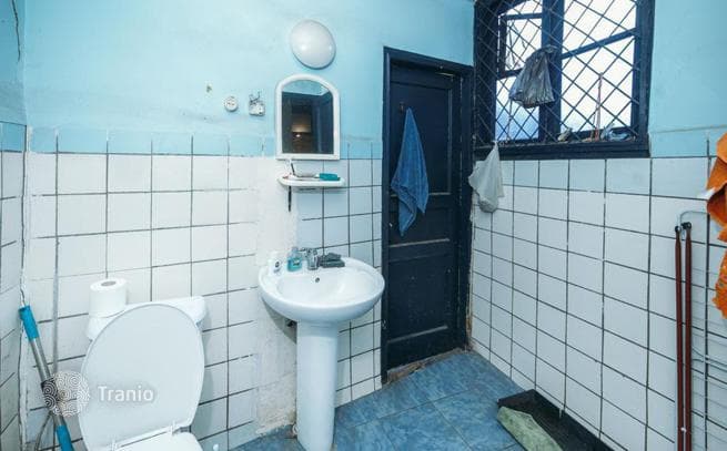 2-Bedroom Apartment in Historic Batumi City Center, photo 2