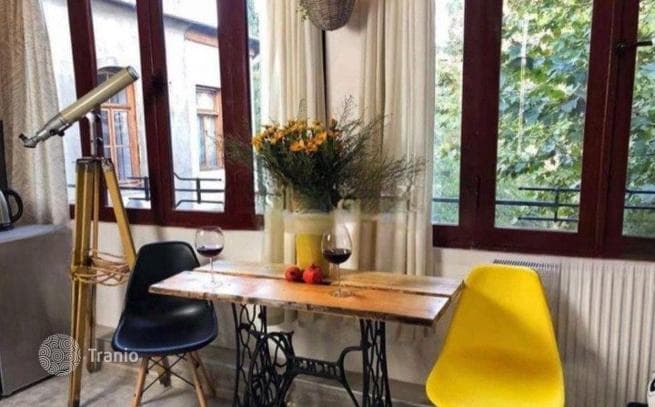 8-Bedroom Apartment in Old Tbilisi, Tbilisi, photo 4