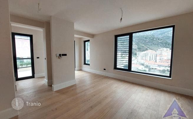 1-Bedroom Apartment with Sea View in Rafailovici, Budva, photo 3
