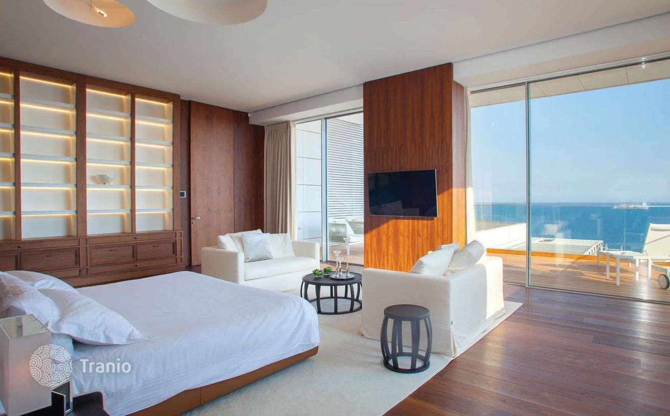 Beachfront Apartments with Pools and Spa in Limassol, photo 4