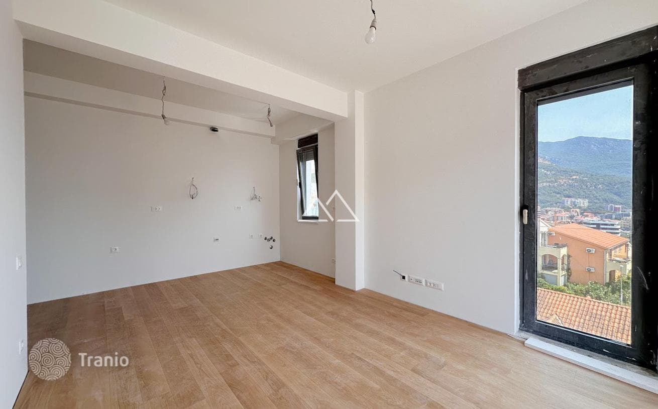 1-Bedroom Apartment with Pool and Spa in Becici