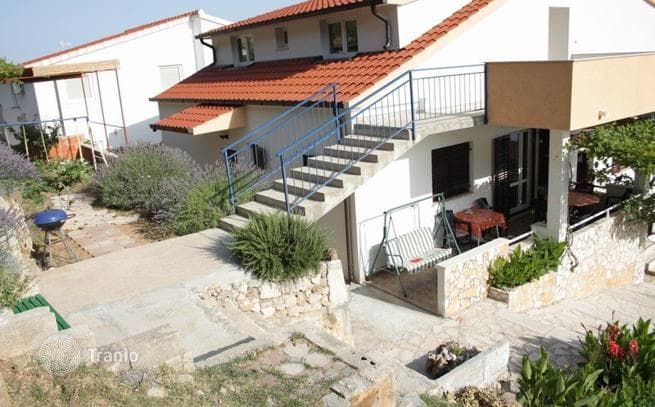 4-Unit House with Garden 150 m from the Beach in Omis, Dalmatia, photo 3