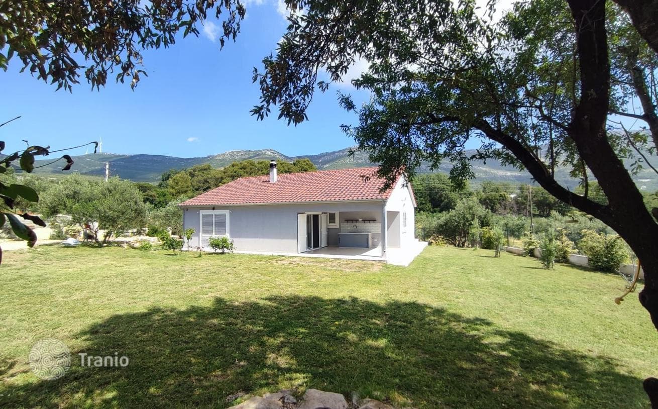 2-Bedroom House in Kastela Novi, Dalmatia, photo 3