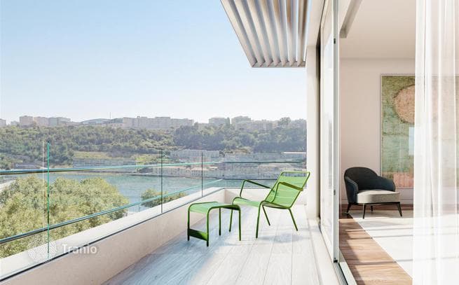 2-Bedroom Apartment with Gym and Parking in Porto, Portugal, photo 5