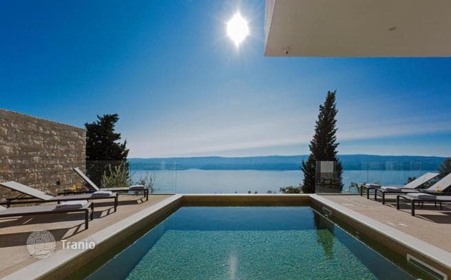 3-Bedroom Villa in Omis, Dalmatia, photo 3