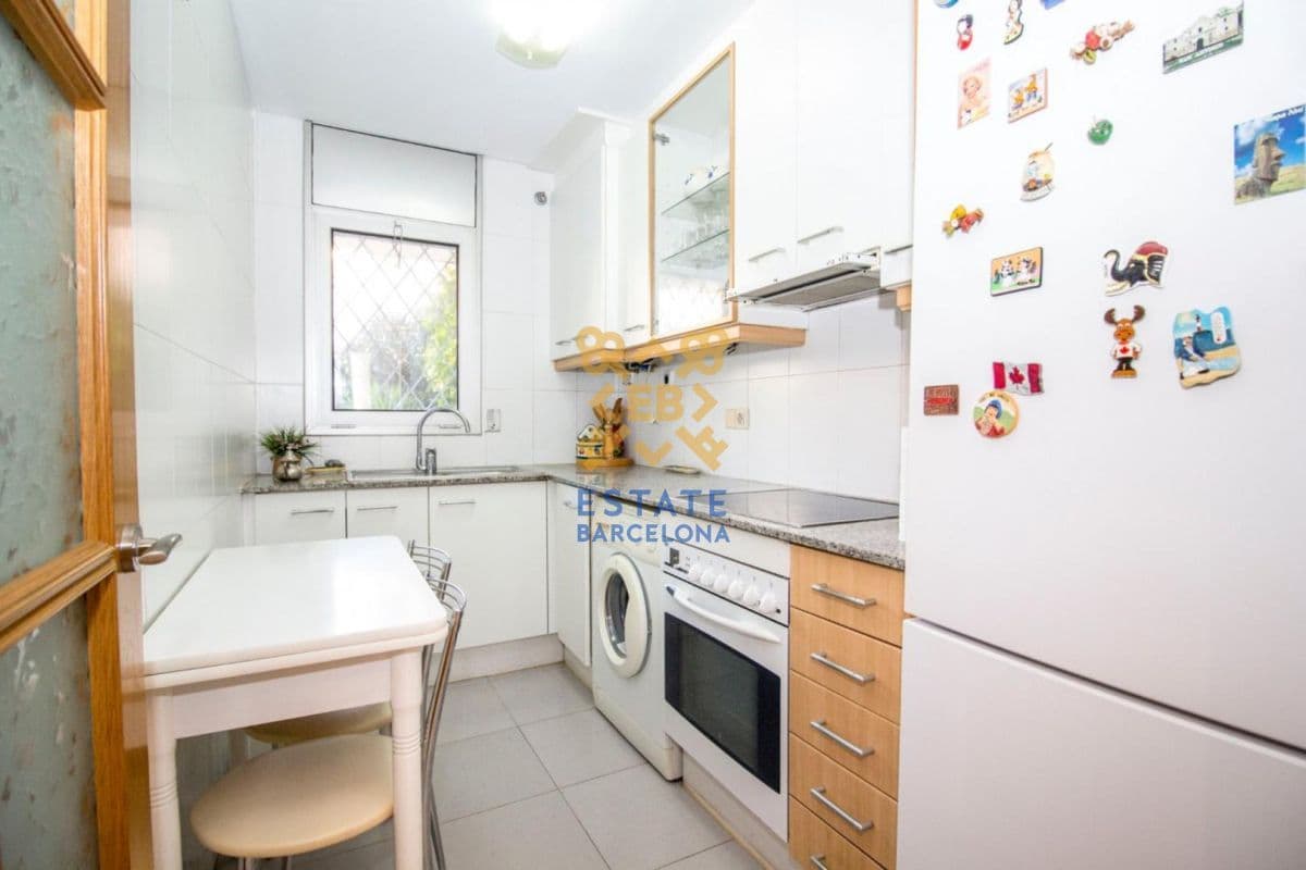 Квартира в Барселоне, Испания, 85 м²