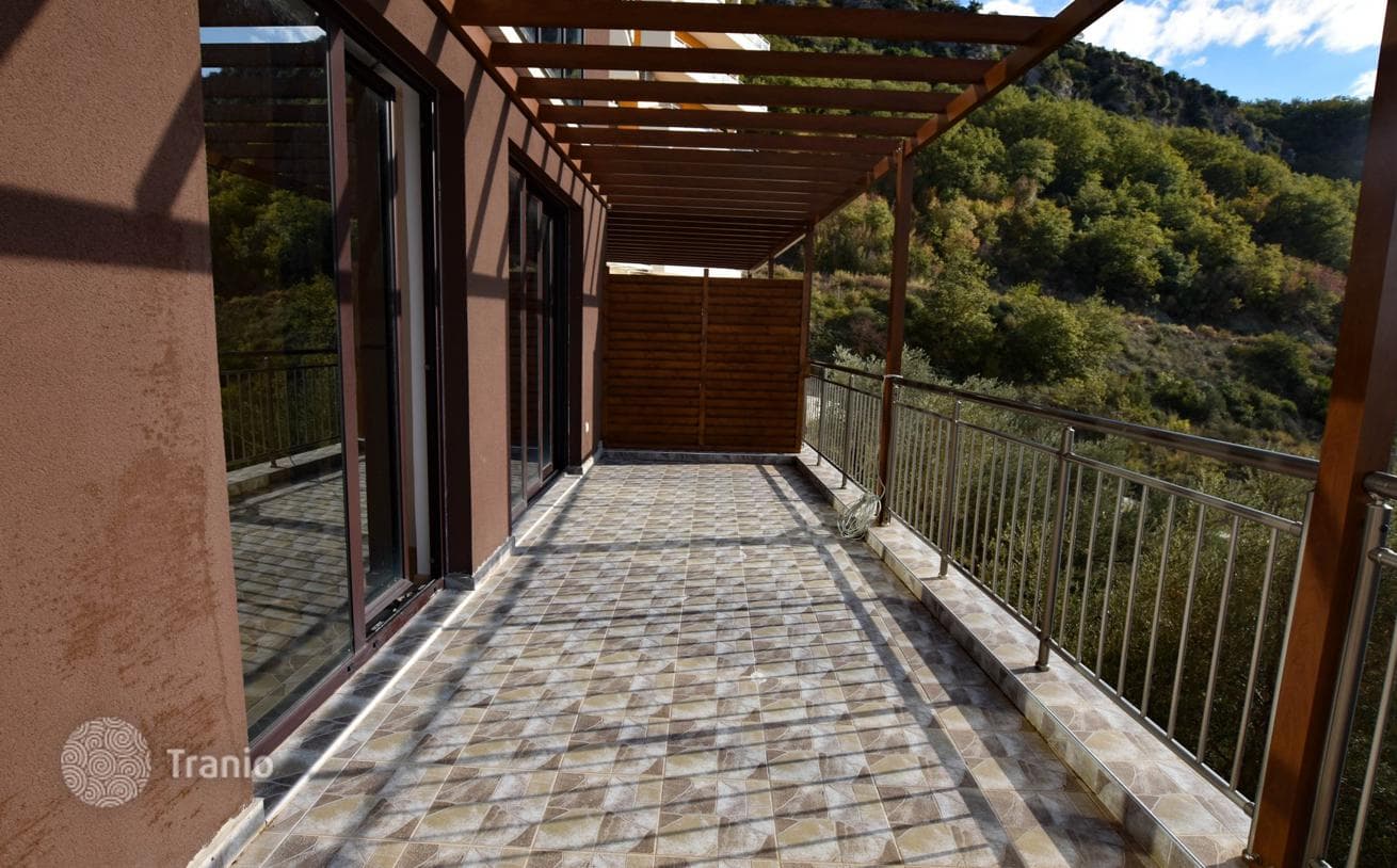 3-Bedroom Penthouse with Sea View and Roof Terrace in Rafailovici, photo 2