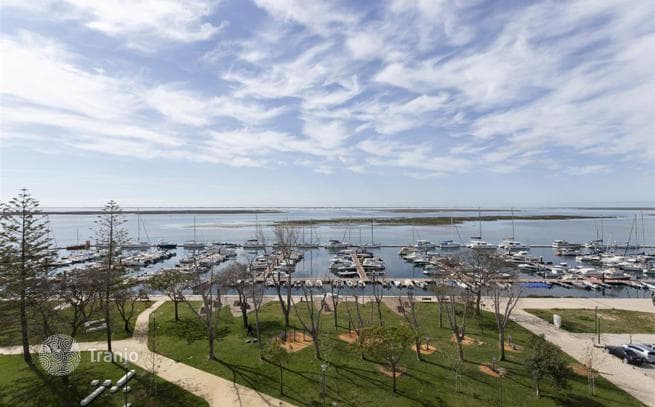 Spacious Apartment with Balcony near the Marina in Faro, Portugal, photo 2