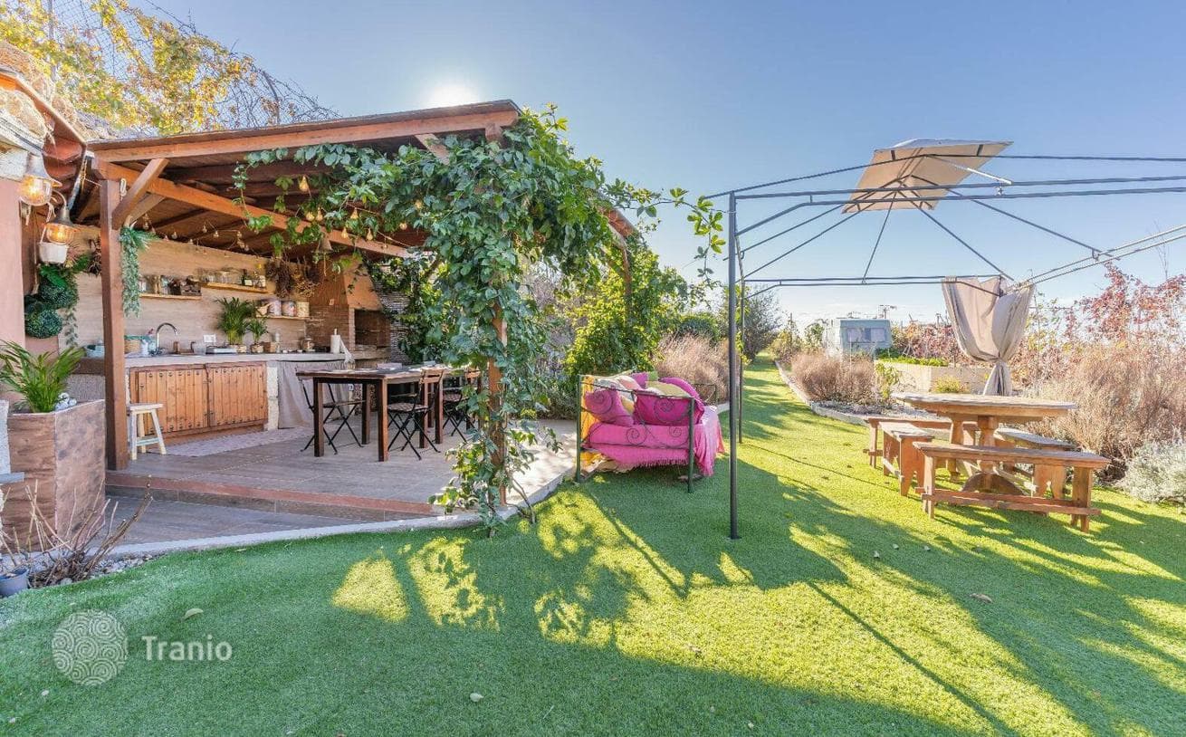 Two Houses with Landscaped Gardens in Granadilla, Tenerife, photo 2