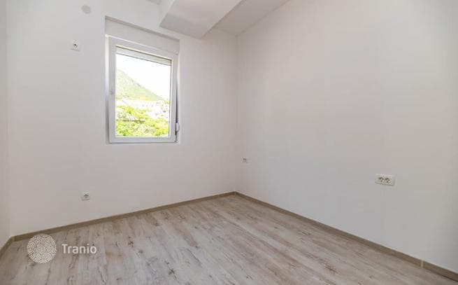 2-Bedroom Apartment with Sea View in Herceg Novi, photo 3