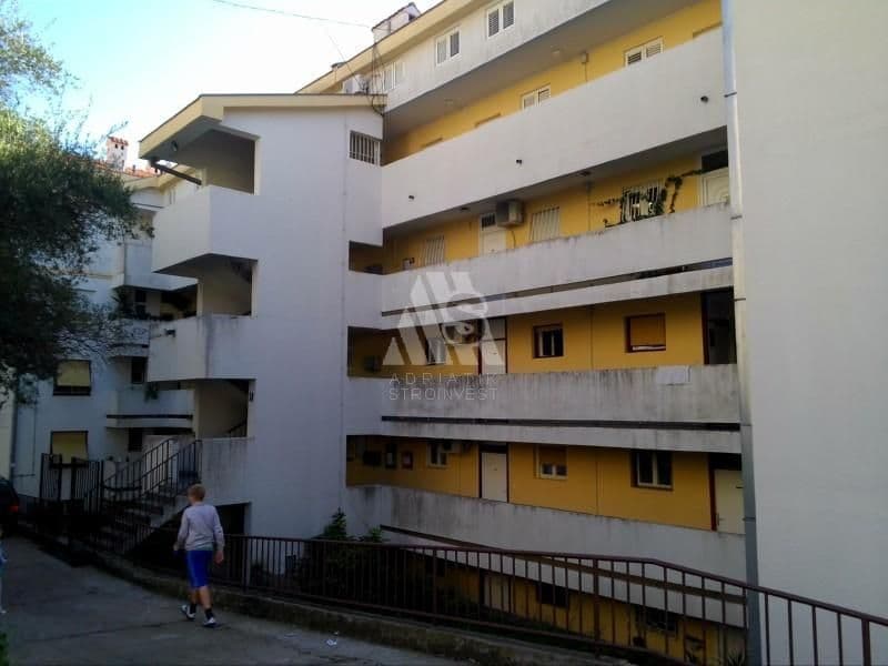 Квартира в Херцег-Нови, Черногория, 67 м²